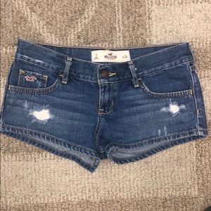 Low rise Hollister Jean shorts